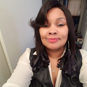 Meet your Posher, Regina